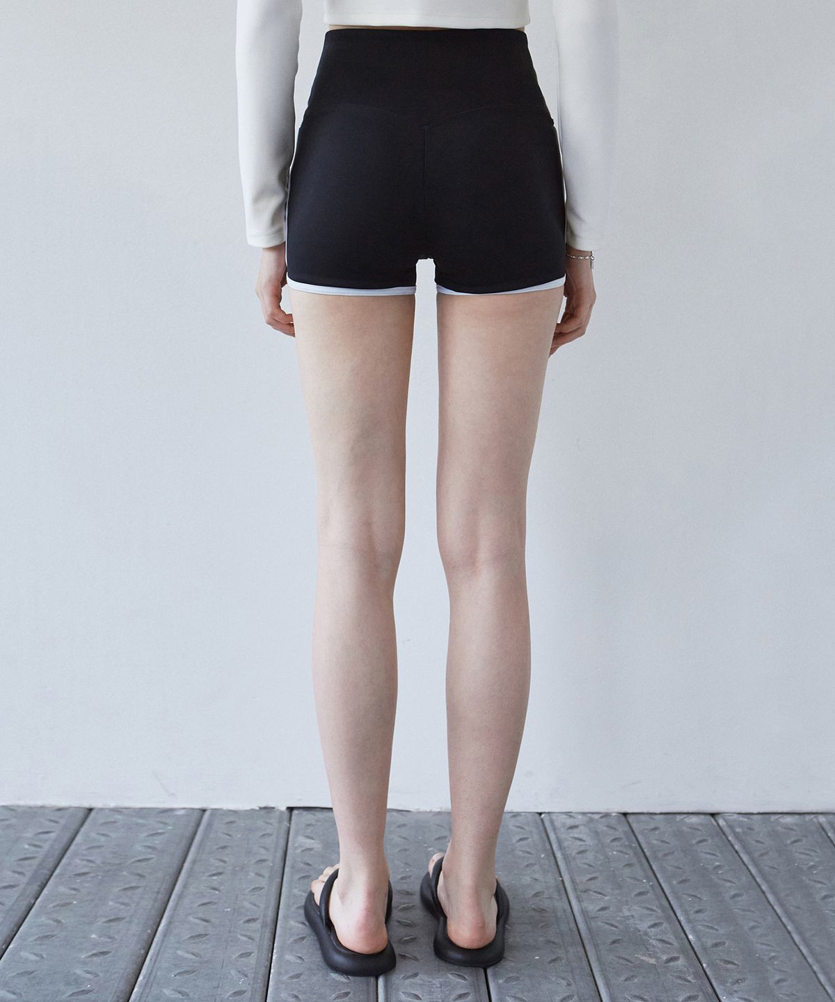 닉앤니콜(NICK&NICOLE) NICOLE LINE DOLPHIN PANTS_BLACK