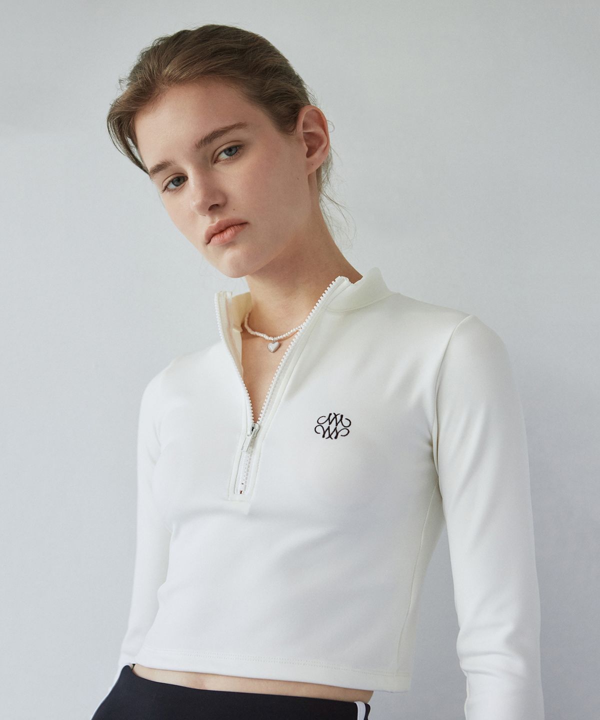 닉앤니콜(NICK&NICOLE) NICOLE LOGO CROP RASHGUARD_IVORY