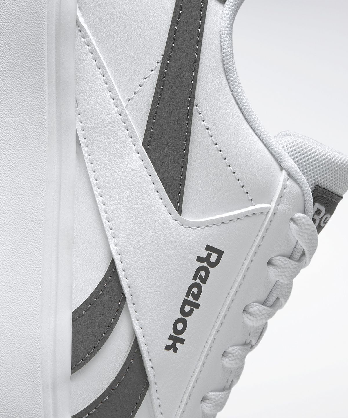 리복(REEBOK) 로얄 컴플리트 - 화이트 / GX6023