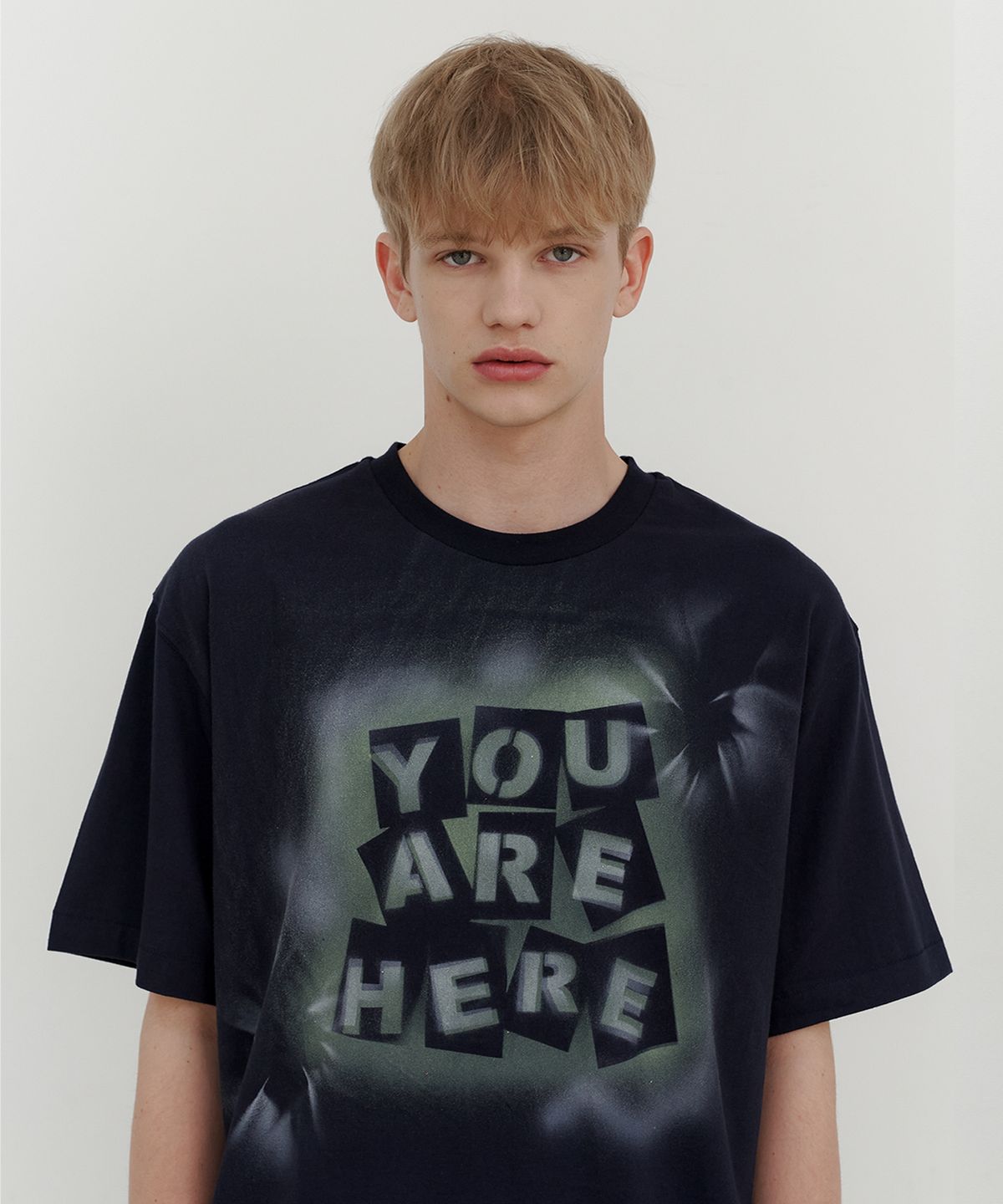 엔도어(ENDOOR) hand painting here 1/2 tee (navy)