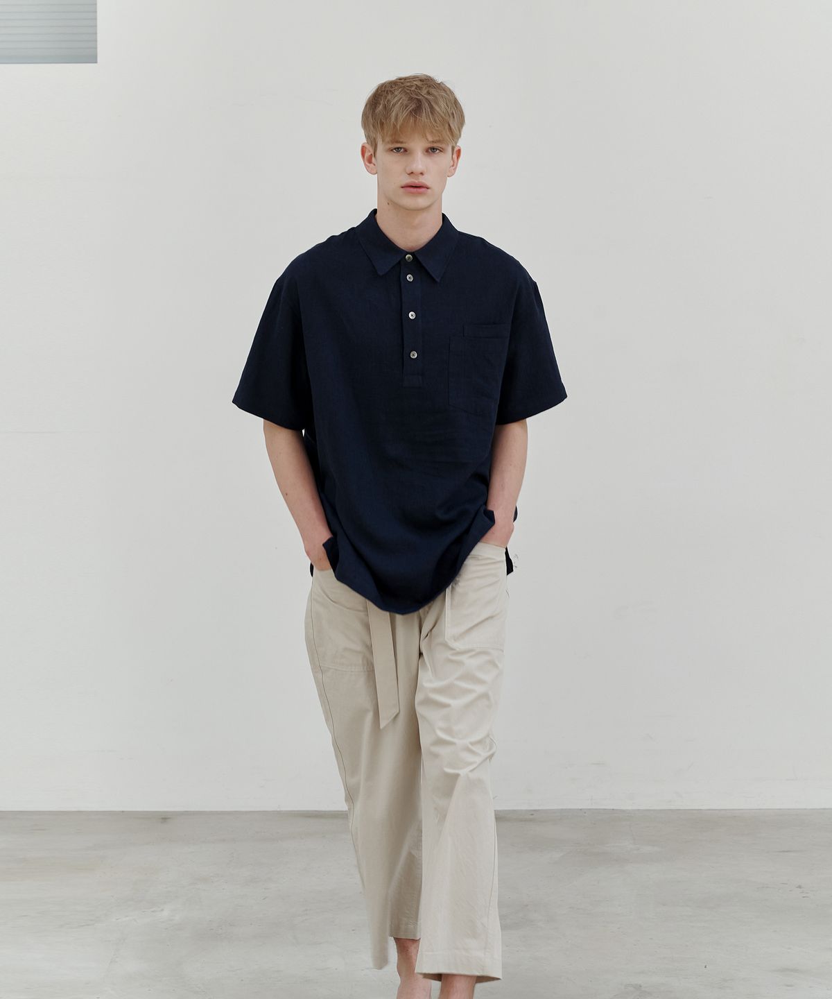 엔도어(ENDOOR) Linen pullover double pocket 1/2 shirt (navy)