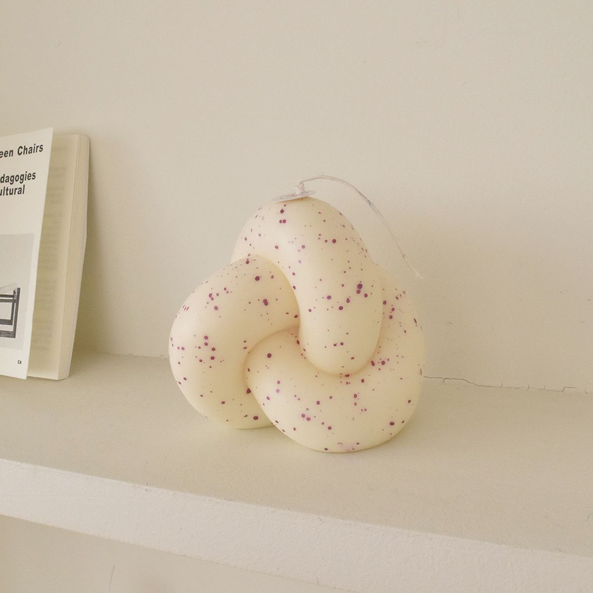 허니플라밍고(HONEY FLAMINGO) Tube Knot Candle No.1 - purple dot