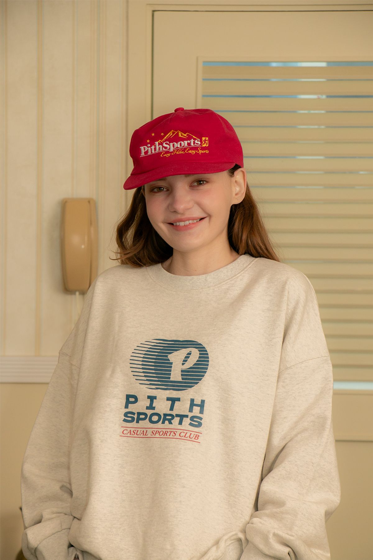 피스스포츠(PITHSPORTS) Sports Club Sweatshirt (Oatmeal)