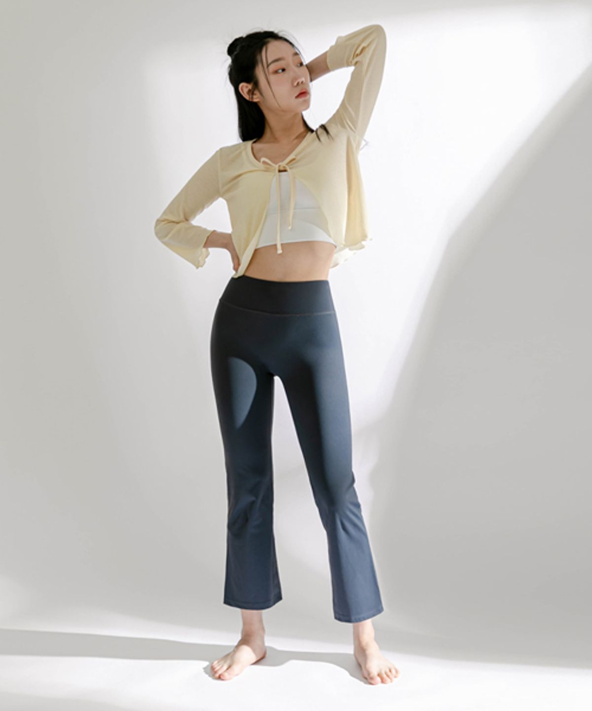 모어아웃(MOREOUT) 여성요가복 올데이 카프리 부츠컷 레깅스 6PP3611