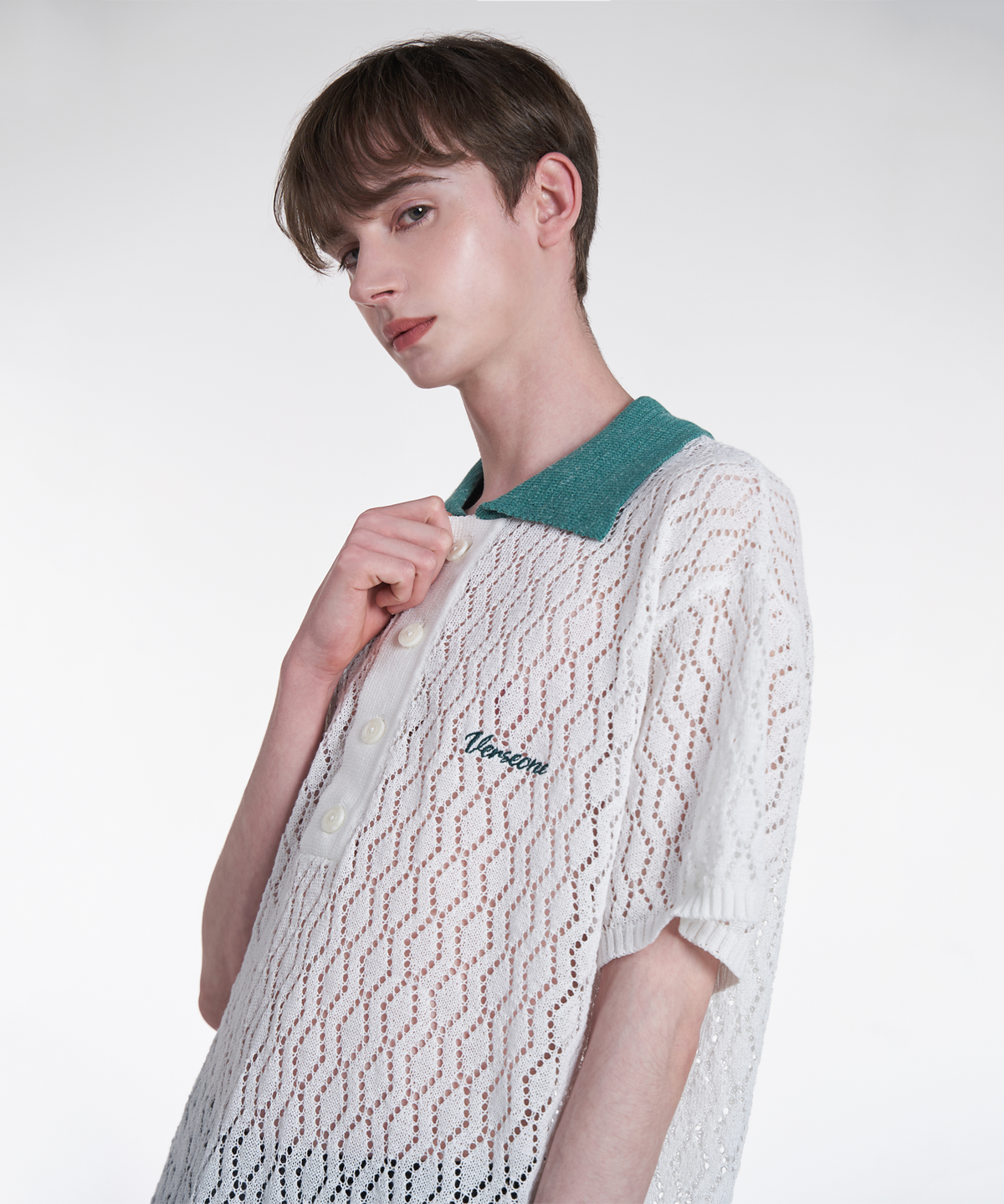 벌스원(VERSE ONE) LINEN PUNCHING RHOMBUS POLO KNIT SWEATER WHITE