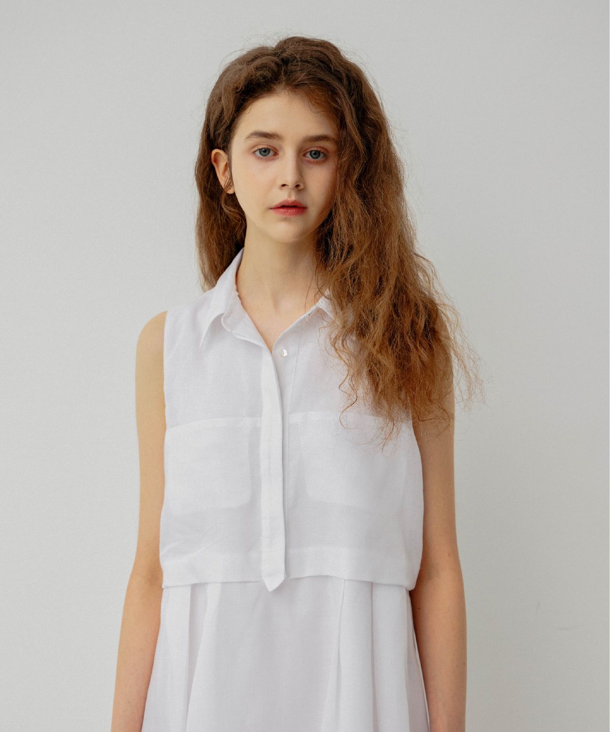 르세지엠(LESEIZEME) WHITE FLOR COLLAR NECK MINI DRESS