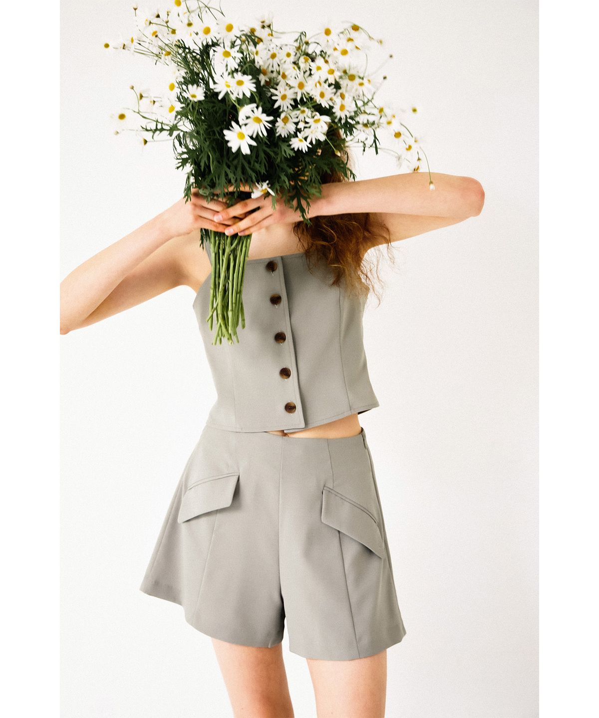 르세지엠(LESEIZEME) KHAKI ANNE SHORT PANTS