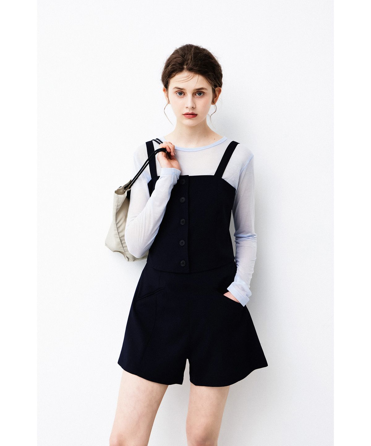 르세지엠(LESEIZEME) NAVY ANNE SHORT PANTS