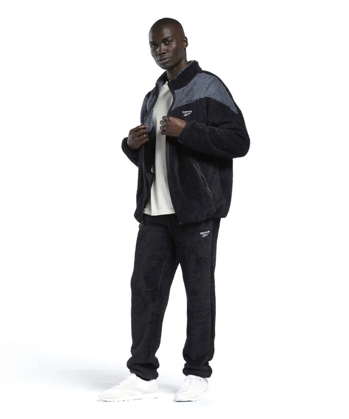 리복(REEBOK) CL F VECTOR SHERPA 팬츠 - 블랙 / IB8446