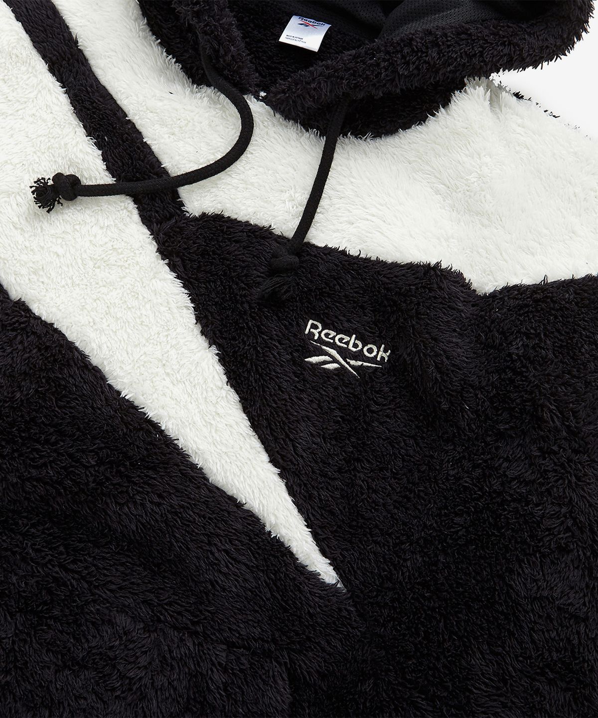 리복(REEBOK) CL F VECTOR SHERPA 후디 - 블랙 / IB8437