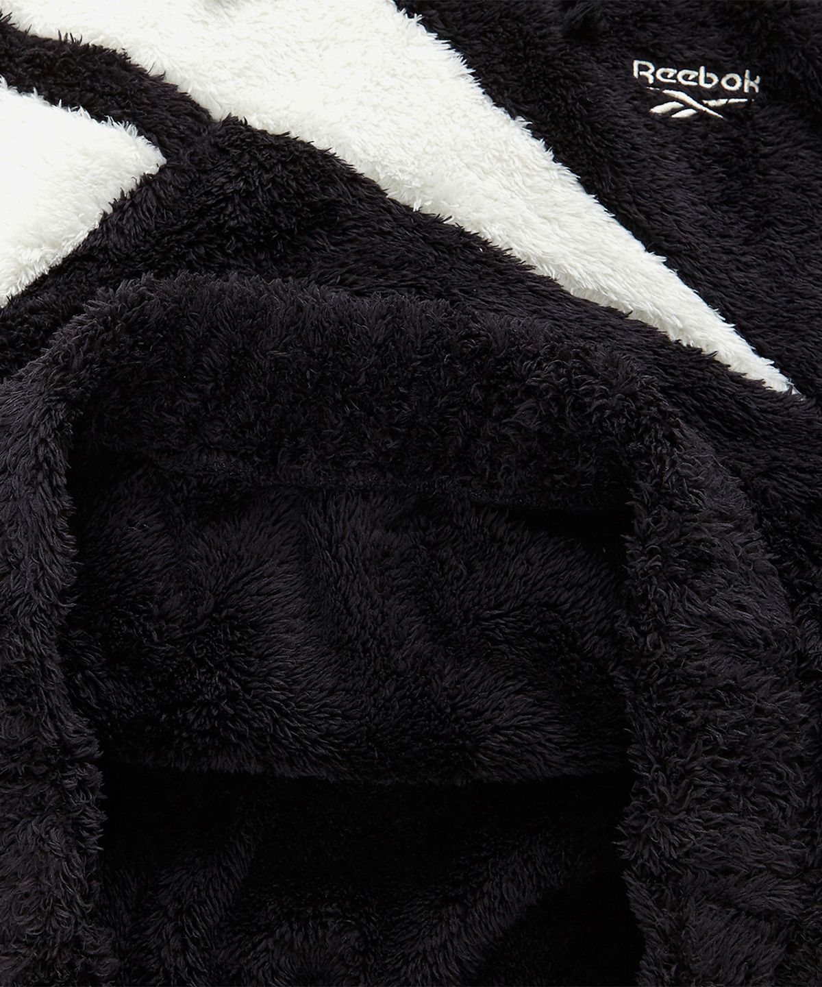 리복(REEBOK) CL F VECTOR SHERPA 후디 - 블랙 / IB8437