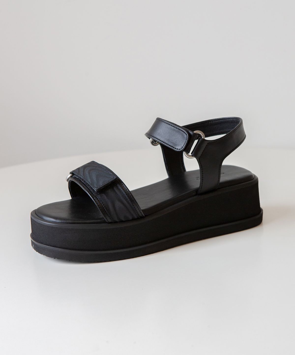 트윗비피(TWVP) 무아레 플랫폼 샌들  Muare Platform Sandals 블랙