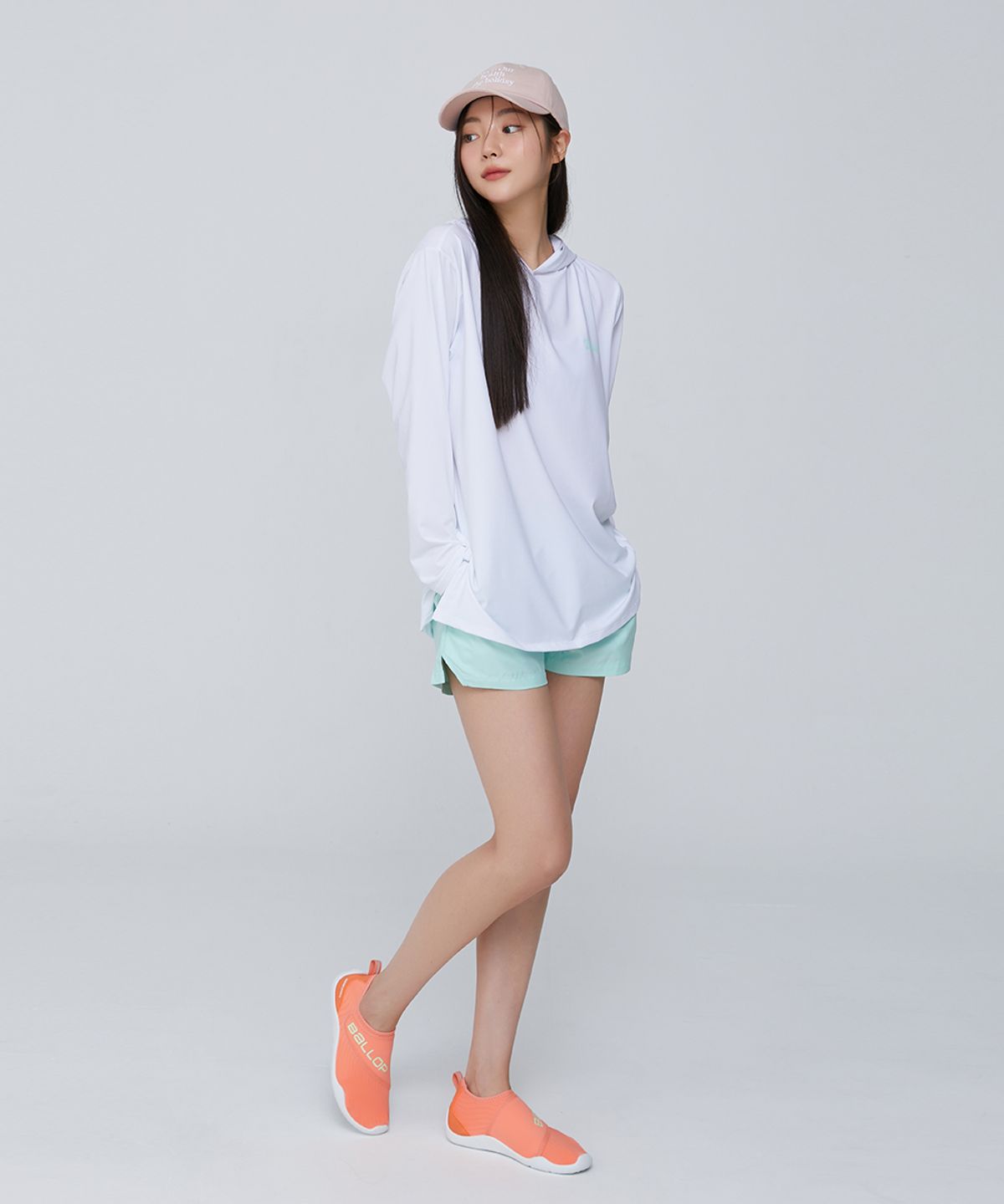 밸롭(BALLOP) 임팩트 세미오버 후드티셔츠 래쉬가드 화이트