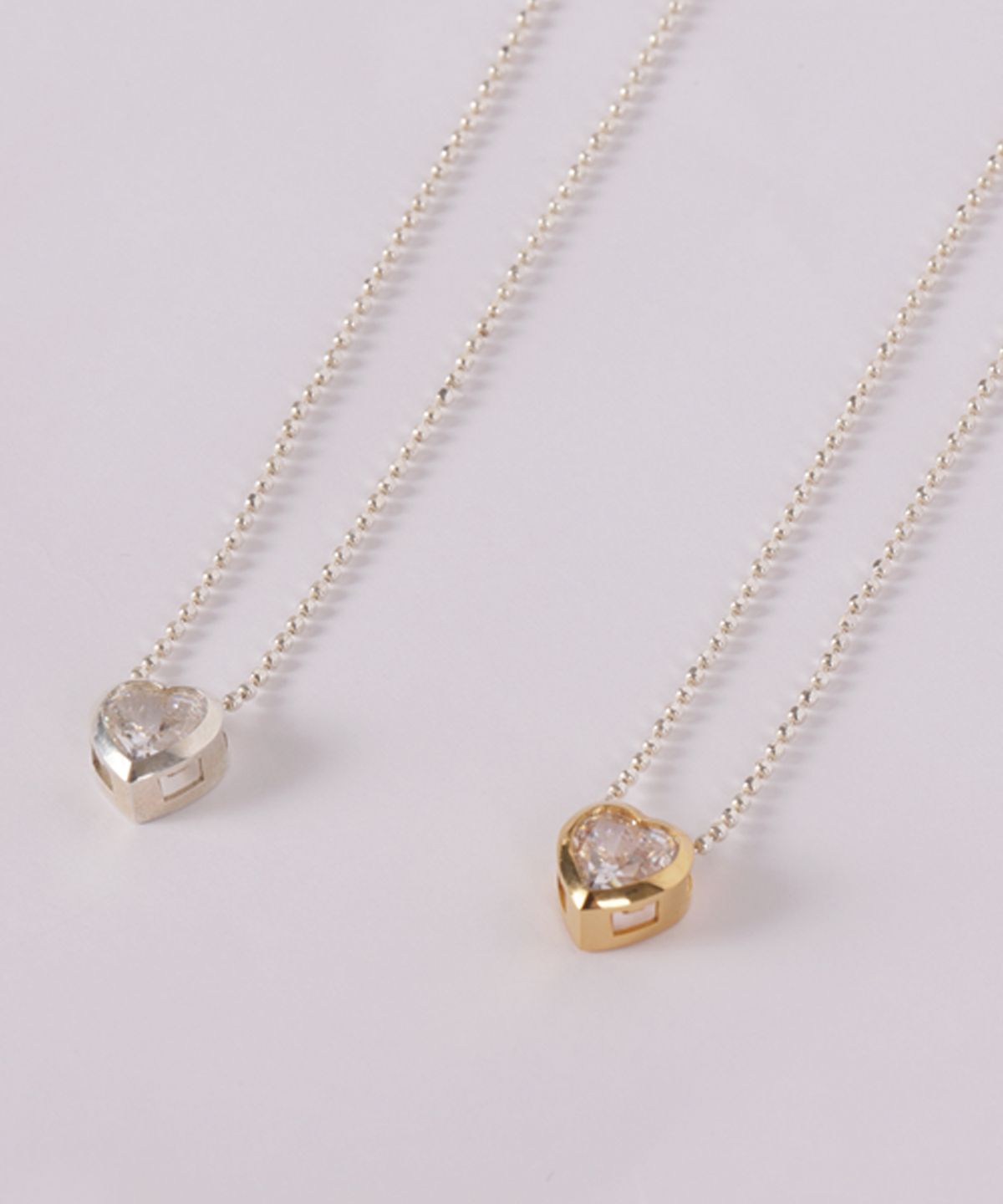 누아보(NUAVO) Queen crystal necklace
