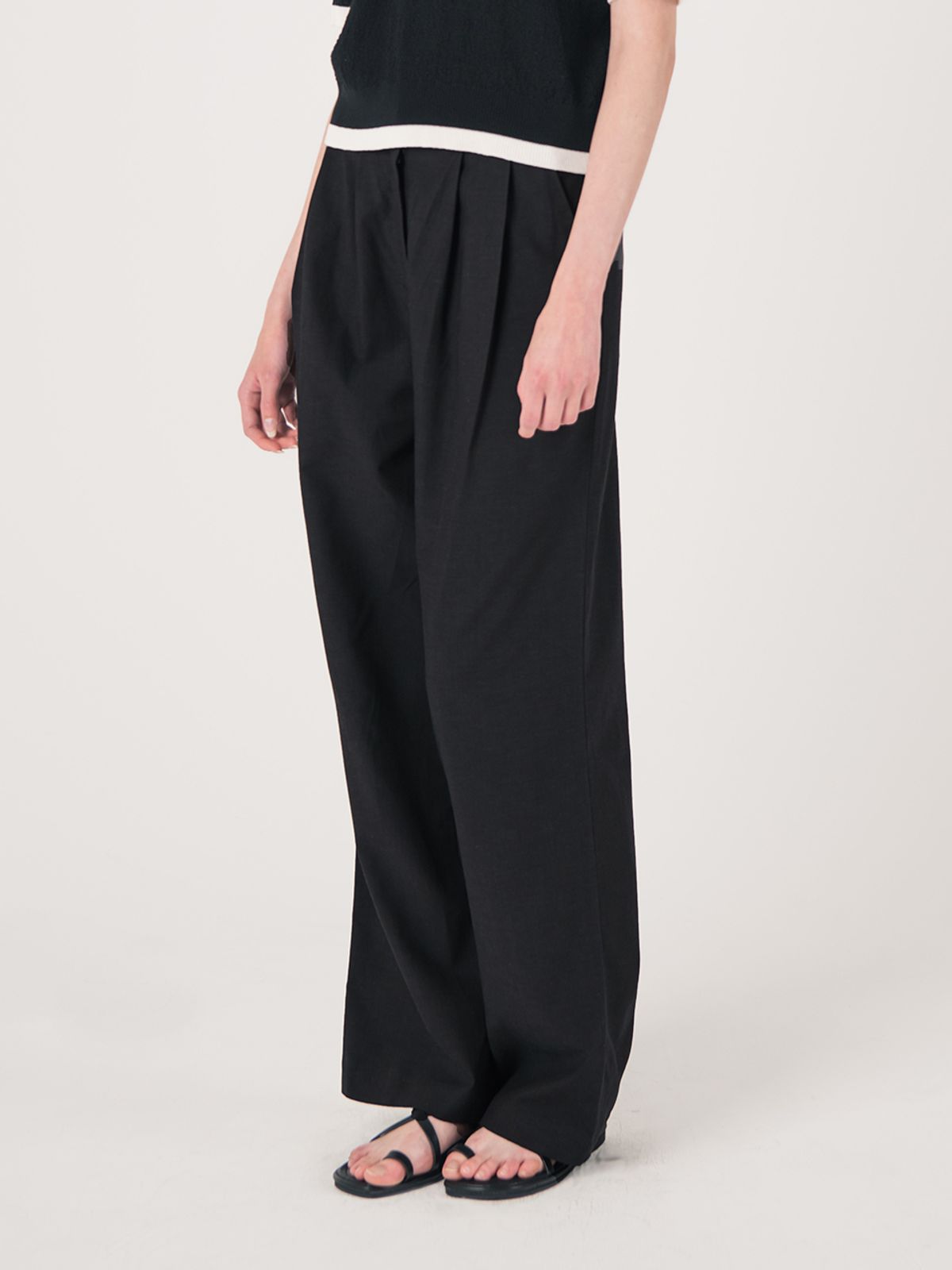 웬스데이딜라잇(WEDNESDAY DELIGHT) WED_Two line detail pants_BLACK
