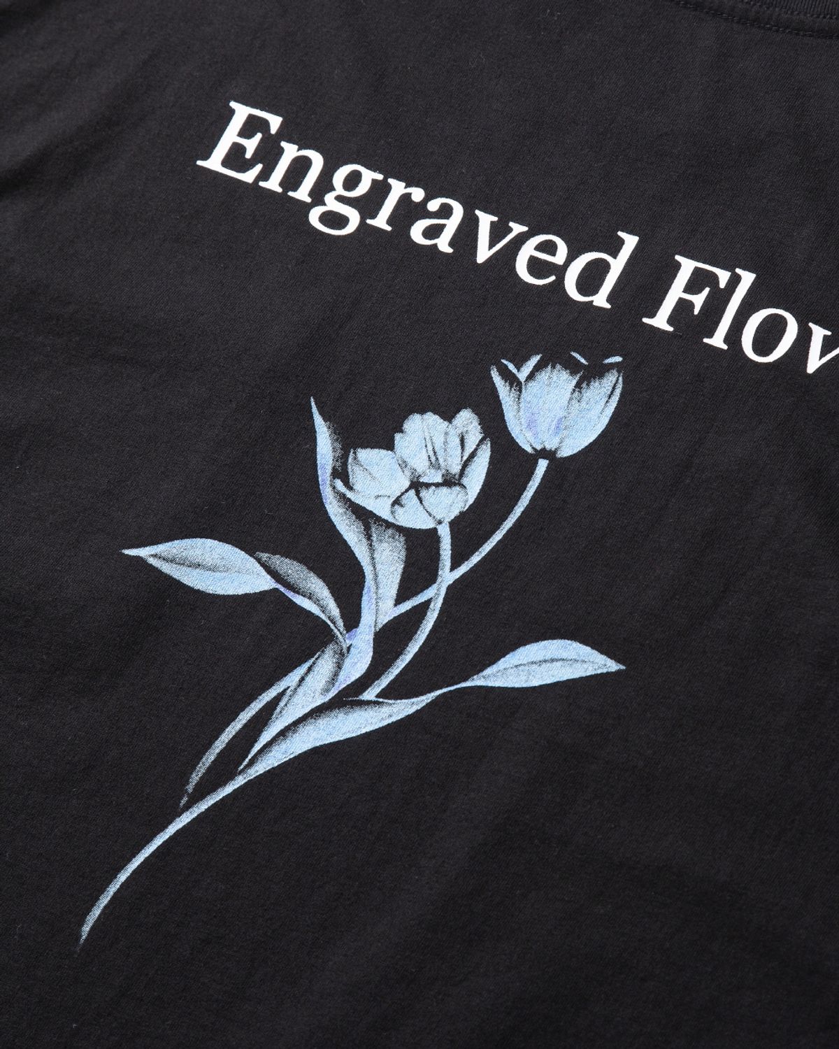 암피스트(AMFEAST) ENGRAVED FLOWERS HALF SLEEVES T SHIRTS Black