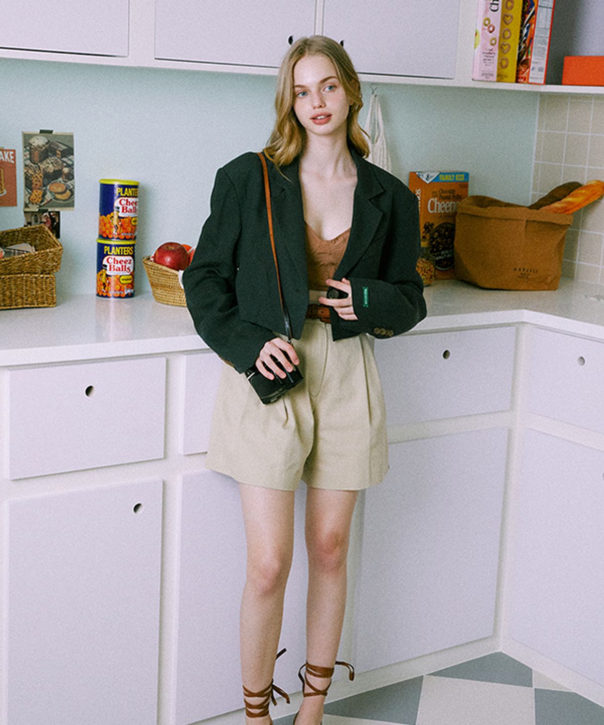 그린버터(GREENBUTTER) One Button Crop Linen jacket (Black)