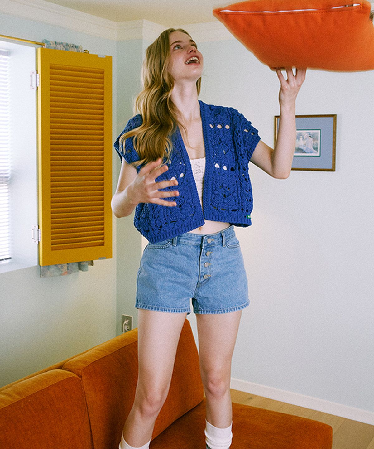 그린버터(GREENBUTTER) Crochet Pom Bolero Cardigan (Blue)