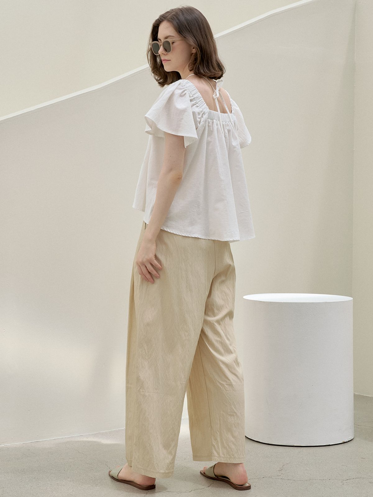 아방(AVANT-G) Halter Banding Shirring Blouse - IVORY