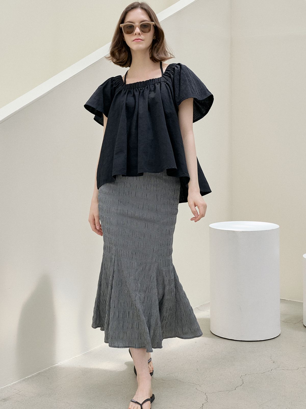 아방(AVANT-G) Halter Banding Shirring Blouse - BLACK