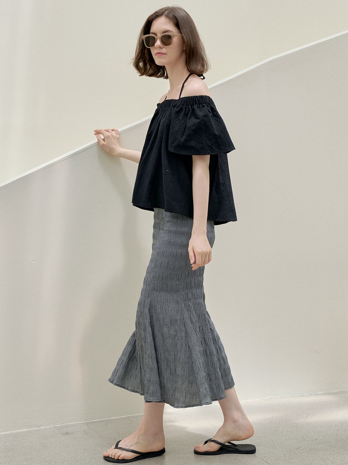 아방(AVANT-G) Halter Banding Shirring Blouse - BLACK