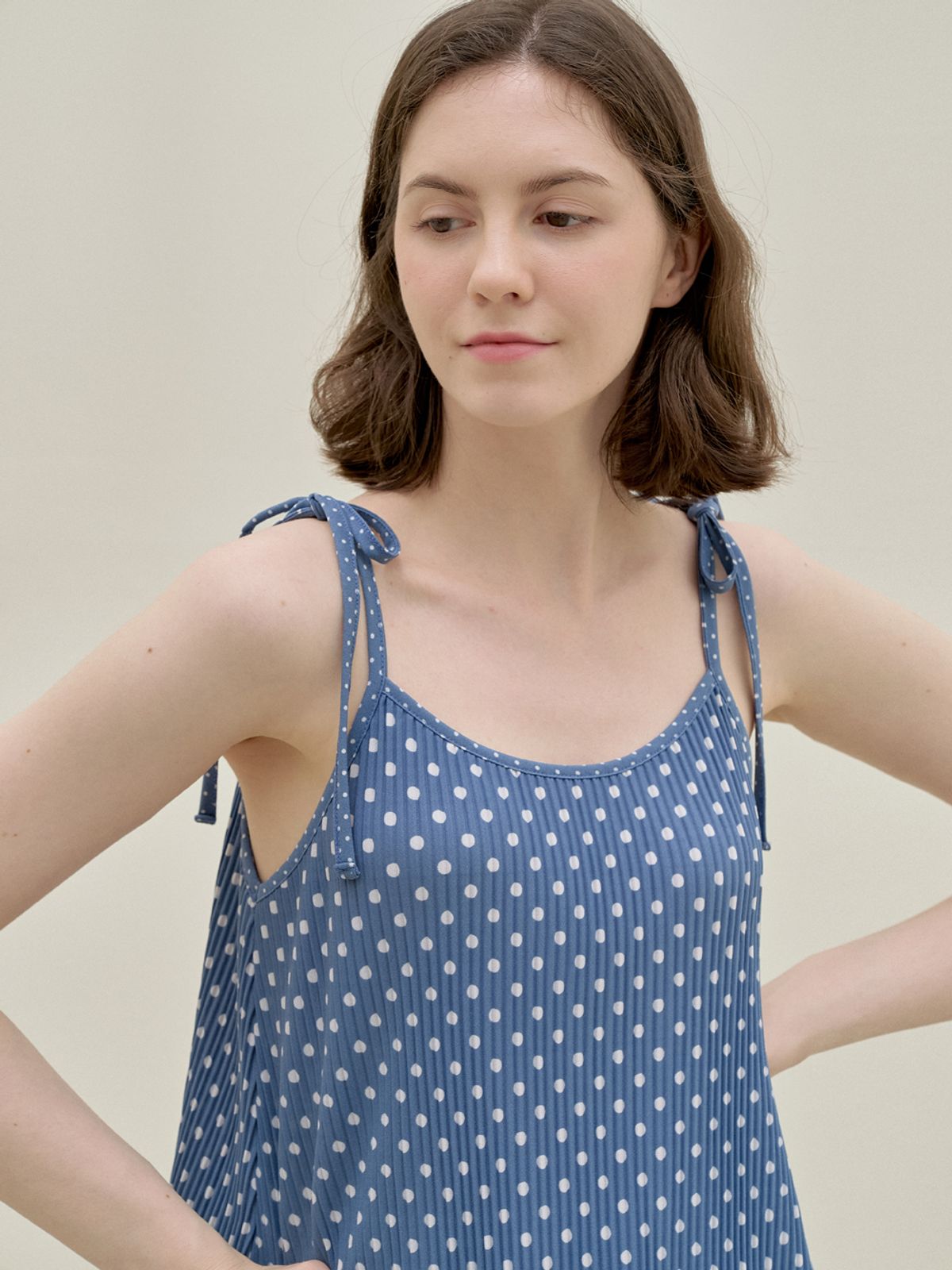 아방(AVANT-G) Dot Layered Sleeveless Top - BLUE