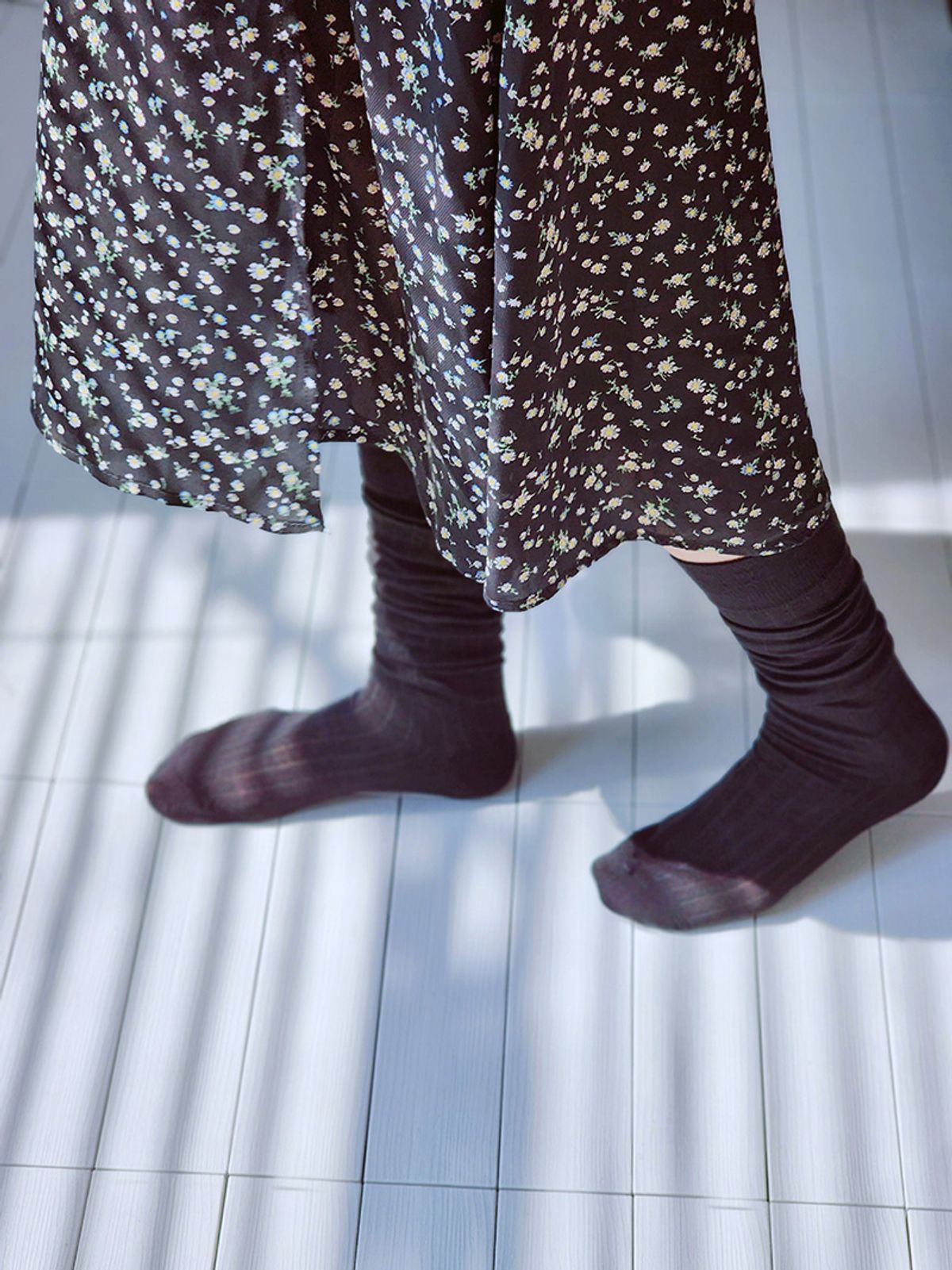 알엔오티(RNOT) 스쿨버스 썸머 시스루 니삭스