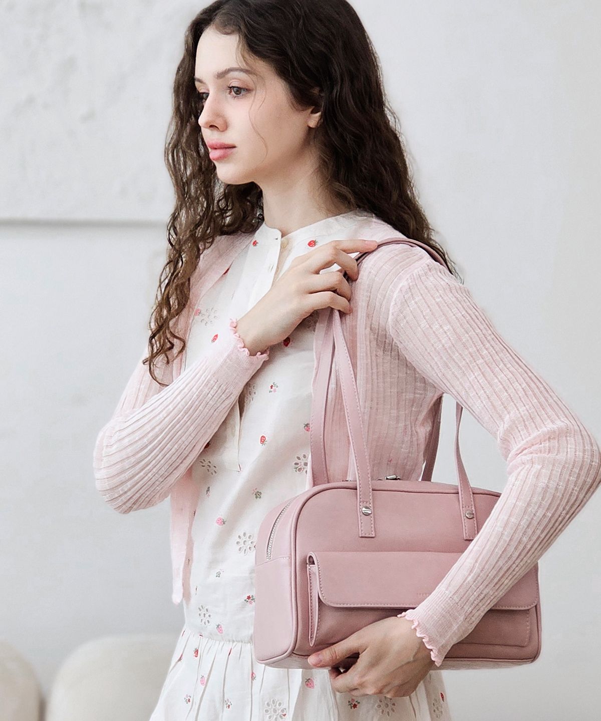 ショルダーバッグ・ポシェット MARTINCOKS Lilia Shoulder Lilia shoulder bag Darkchocolate MUSINSA | MATINCOX Lilia Shoulder (Lilia shoulder bag) Black