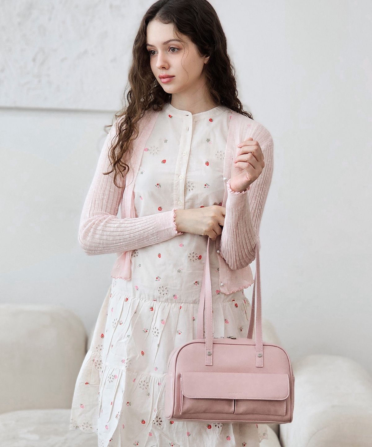 ショルダーバッグ・ポシェット MARTINCOKS Lilia Shoulder Lilia shoulder bag Paleblue MUSINSA | MATINCOX Lilia Shoulder (Lilia shoulder bag) Softpink