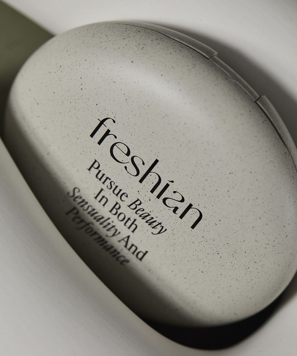 프레시안(FRESHIAN) [톤업 선쿠션]에그라이크 톤업 쿠션 12g (비건) SPF33 PA++