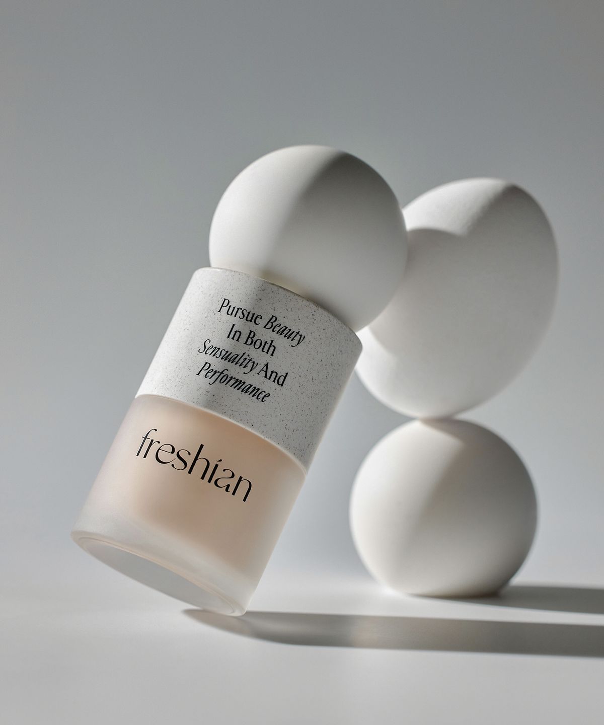 프레시안(FRESHIAN) 에그라이크 파운데이션 30ml (비건) SPF 35 PA++