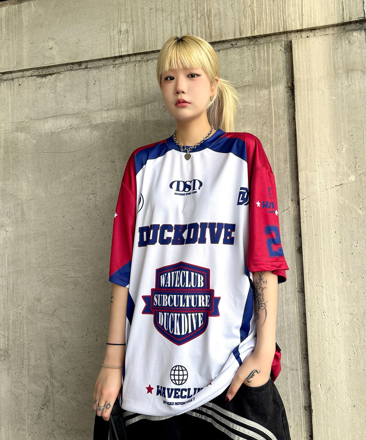 덕다이브(DUCKDIVE) 오프로드 메쉬 숏슬리브 레드
