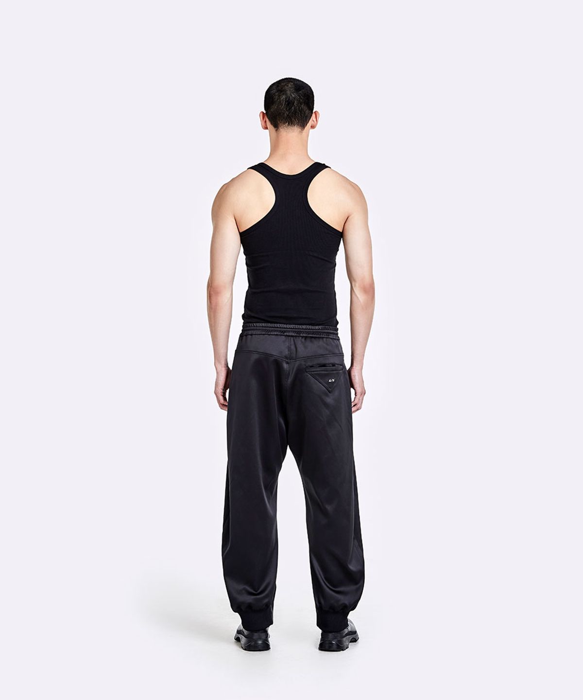 51퍼센트(51PERCENT) Metal logo sleeveless - Black