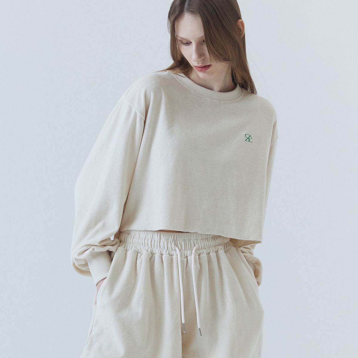 솔트앤초콜릿(SALT AND CHOCOLATE) SAC 테리 크롭 스웨트셔츠 그린 4W232Y002
