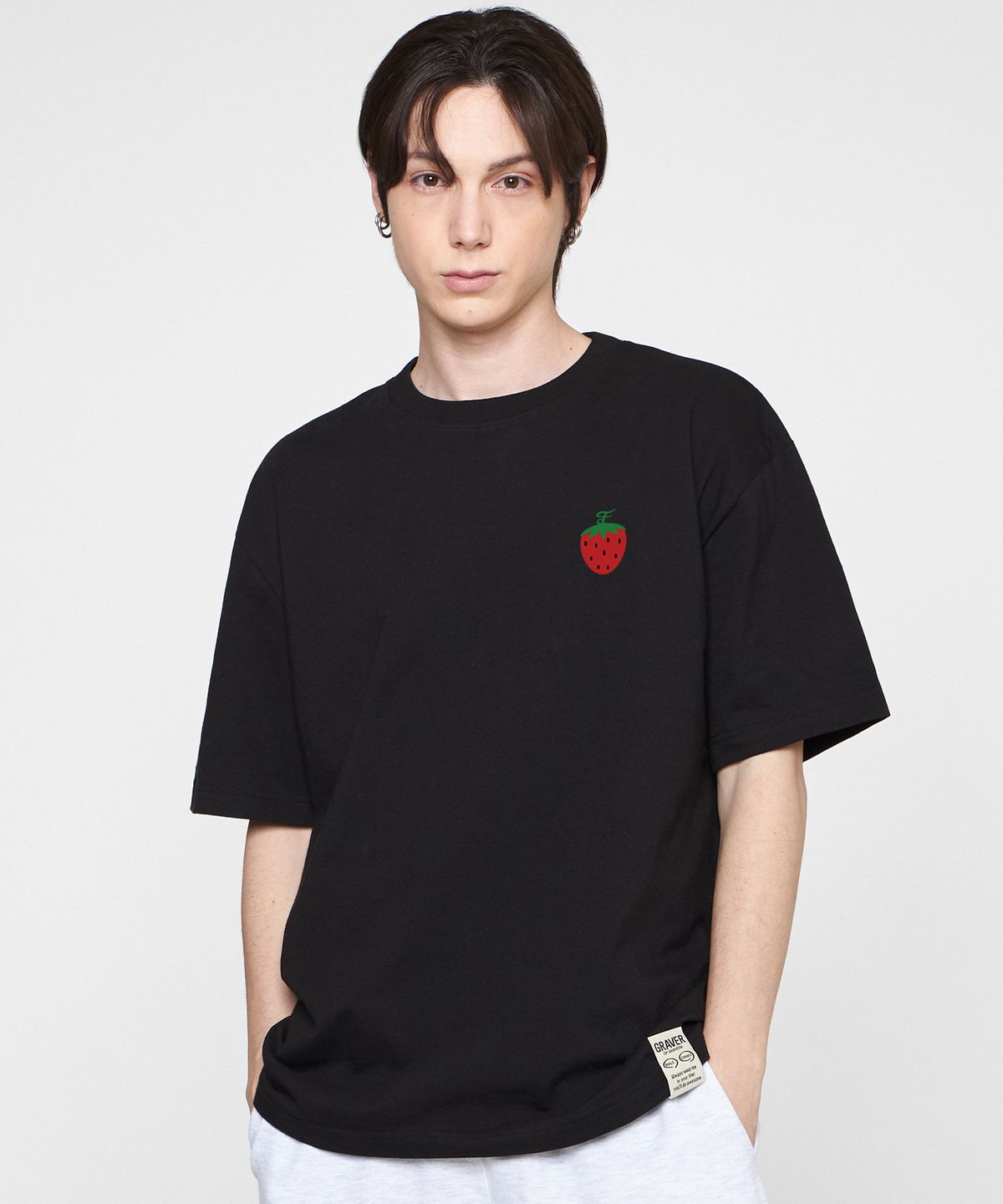 그레이버(GRAVER) [UNISEX]스몰 스트로베리 로고 반팔티_블랙