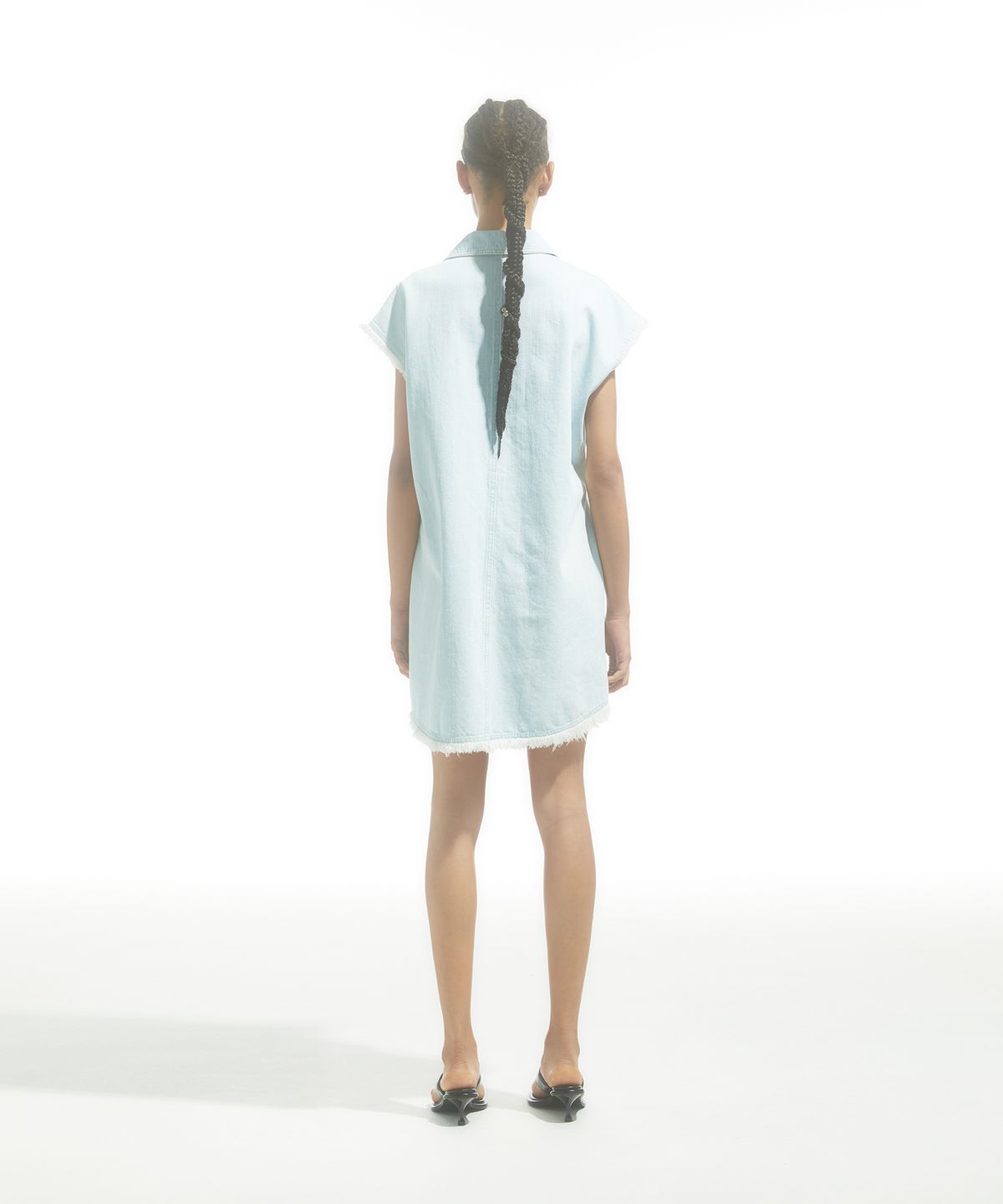 드레(DRAE) RAW-EDGE CARGO POCKET DEDIM DRESS_LIGHT BLUE