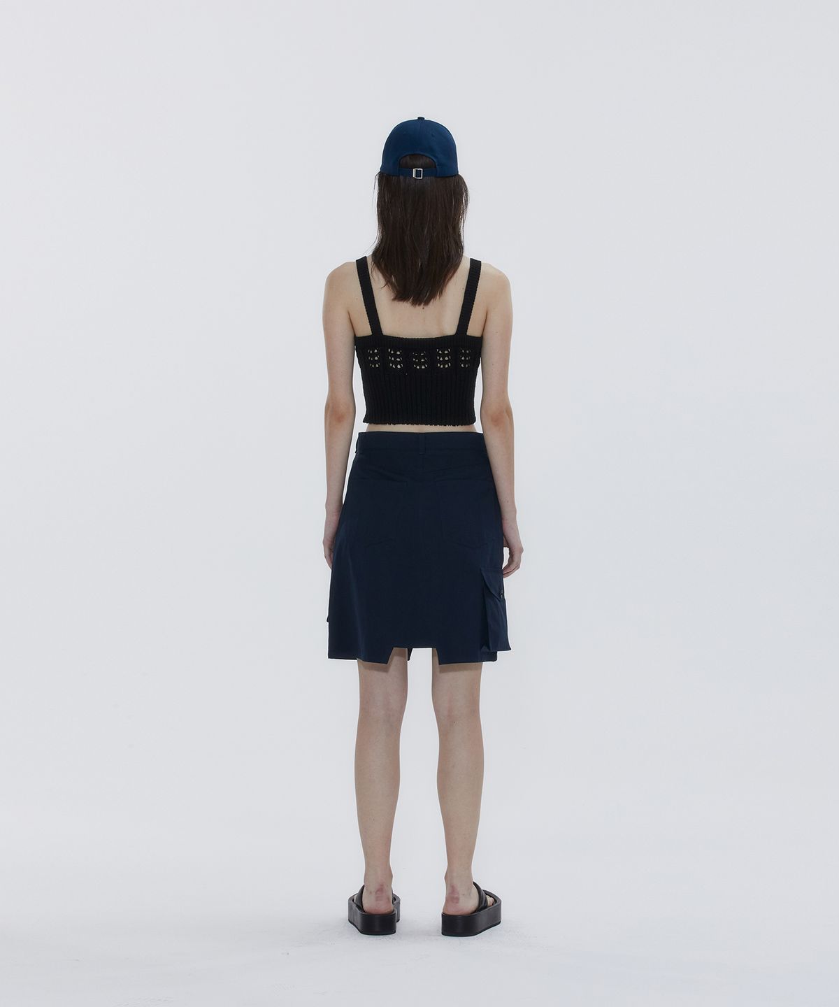 드레(DRAE) CROCHET CROPPED TANK TOP_BLACK