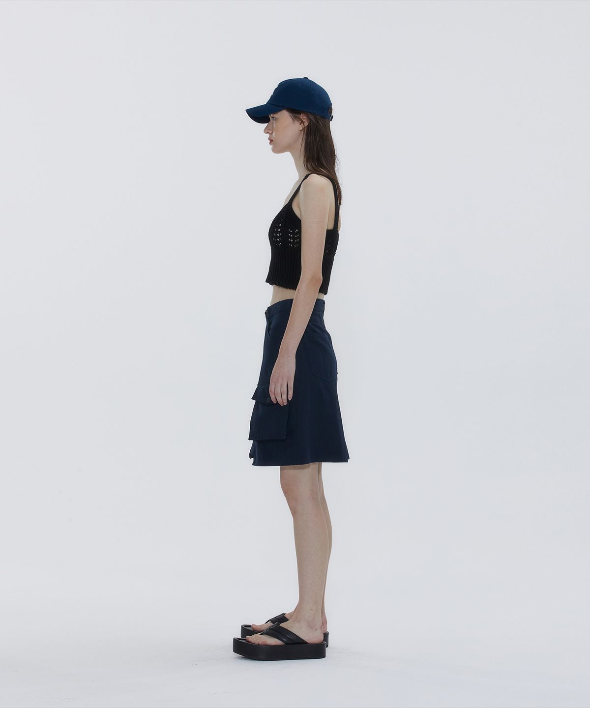 드레(DRAE) CROCHET CROPPED TANK TOP_BLACK