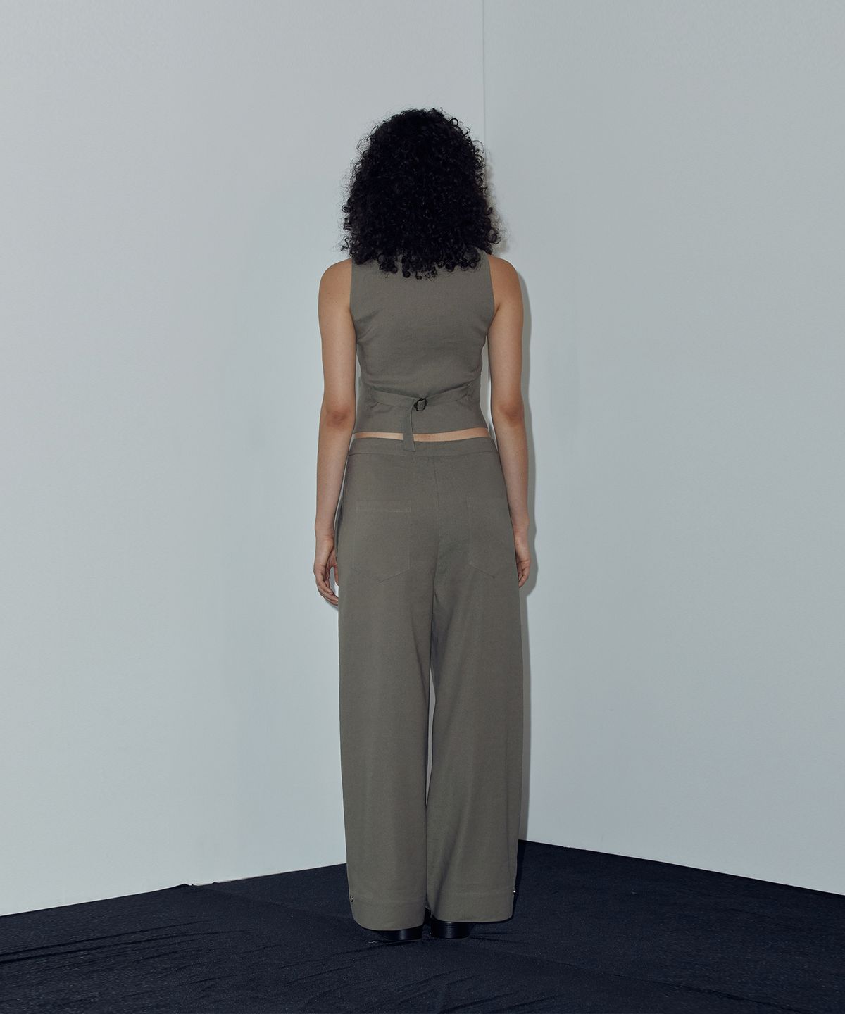 드레(DRAE) LINEN-BLEND WIDE LEG PANTS_KHAKI