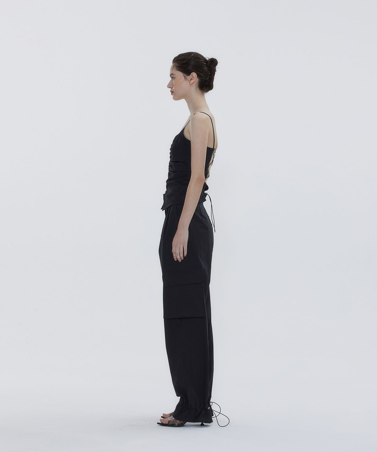 드레(DRAE) PLEATED COTTON-BLEND CARGO PANTS_BLACK