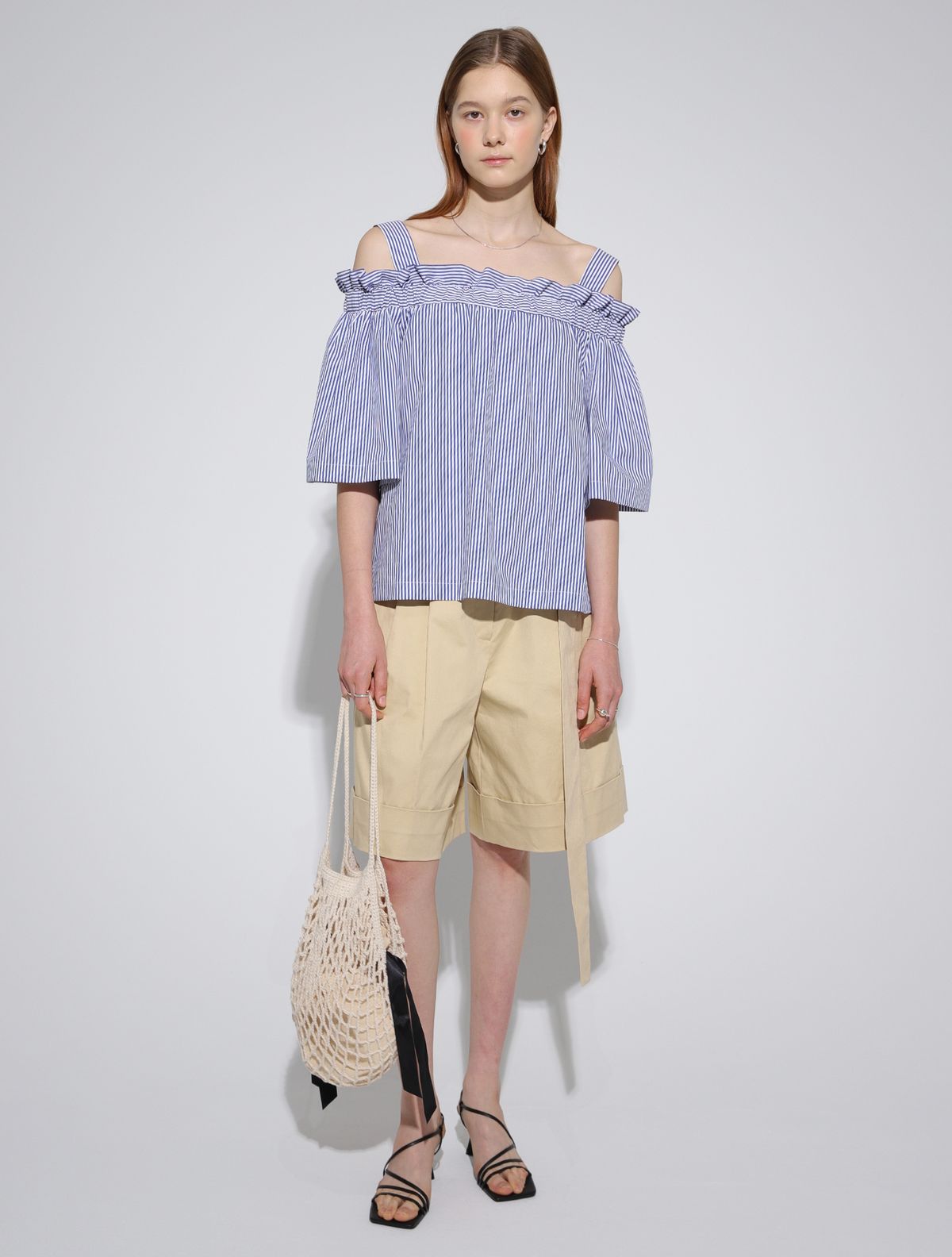 르이엘(LE YIEL) Stripe Off Shoulder Blouse_Blue 스트라이프 오프 숄더 블라우스_블루