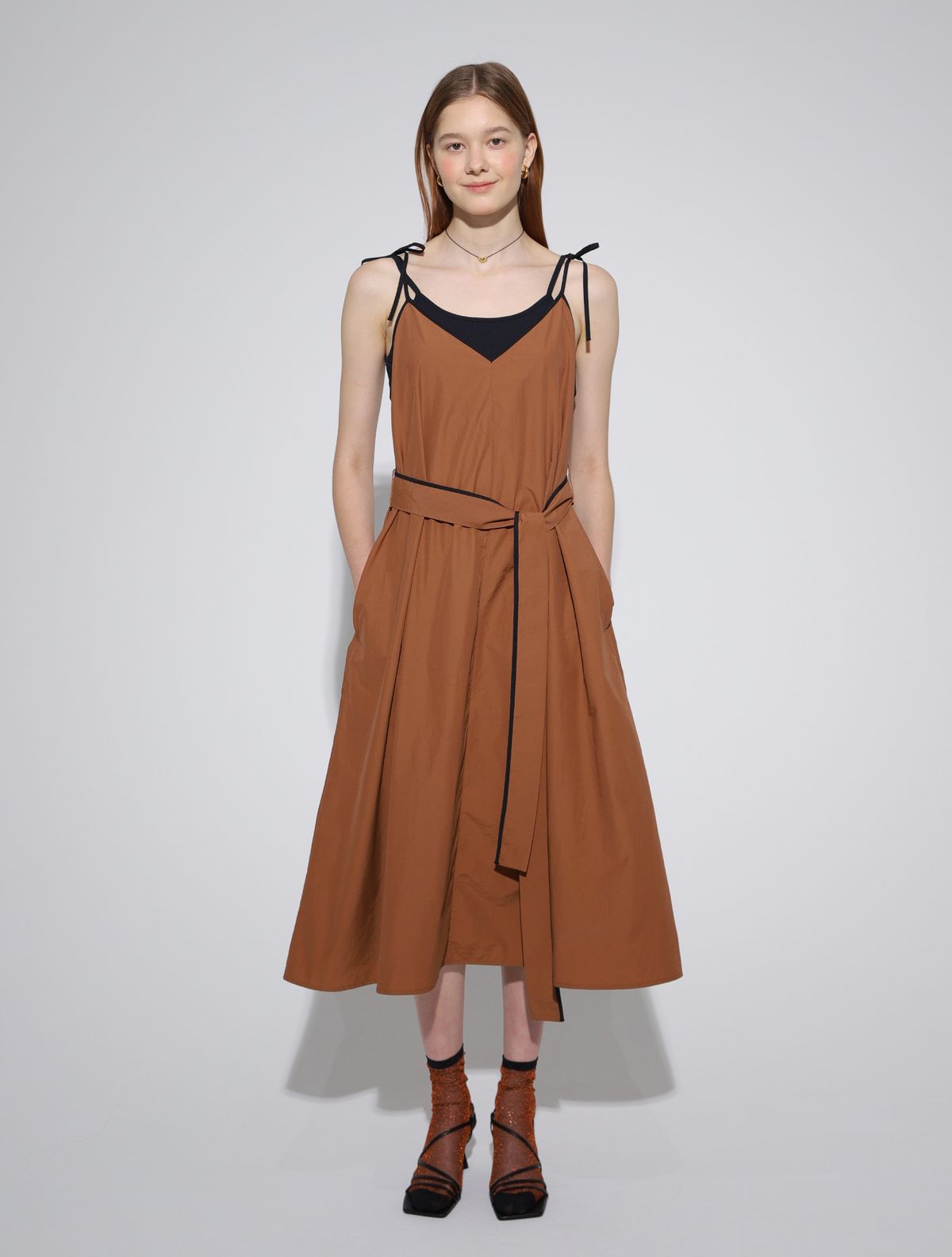 르이엘(LE YIEL) Layered Sleeveless Dress_Brick 레이어드 슬리브리스 드레스_브릭