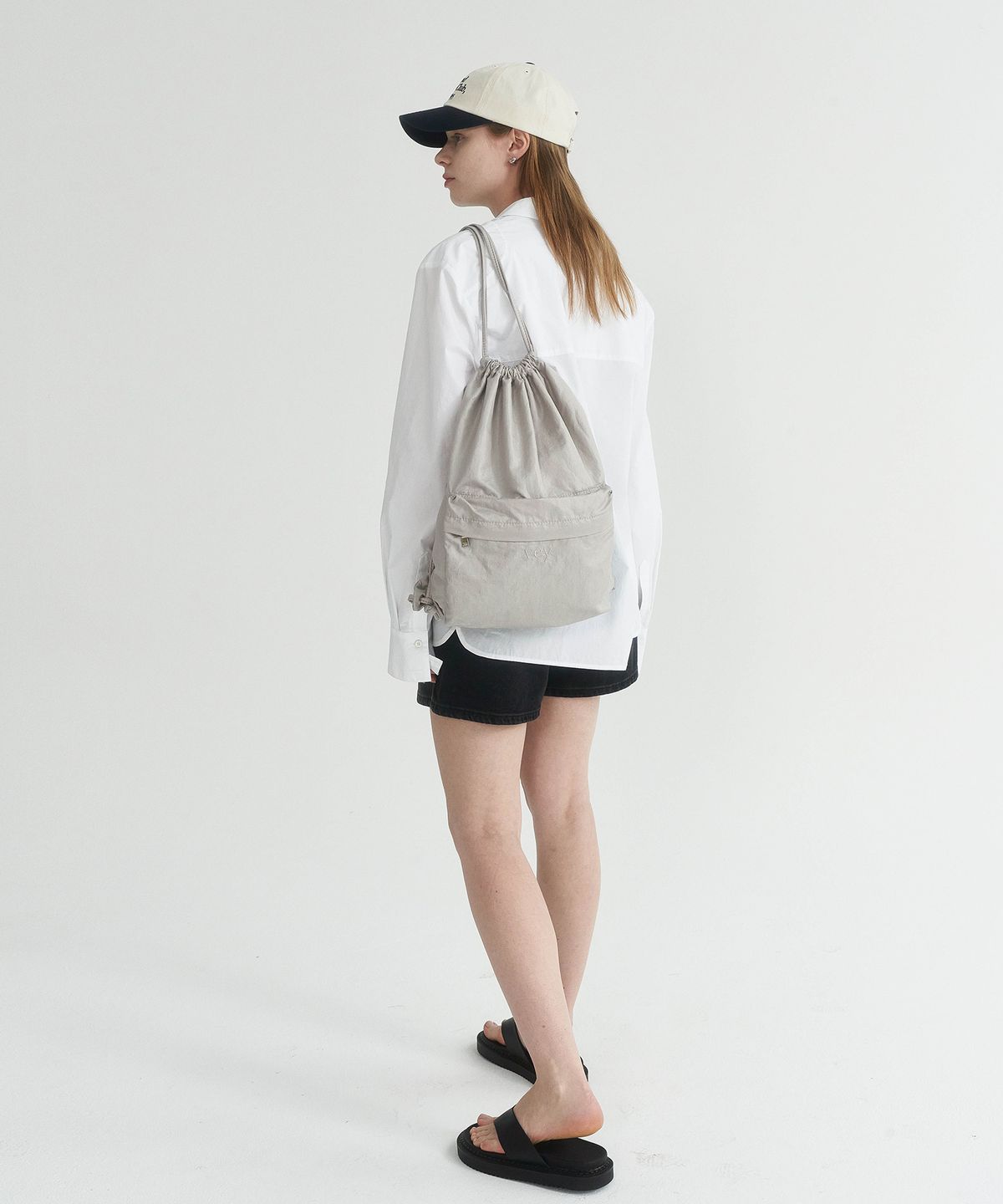 베이(VEY) Shine String Backpack (SilverLake)