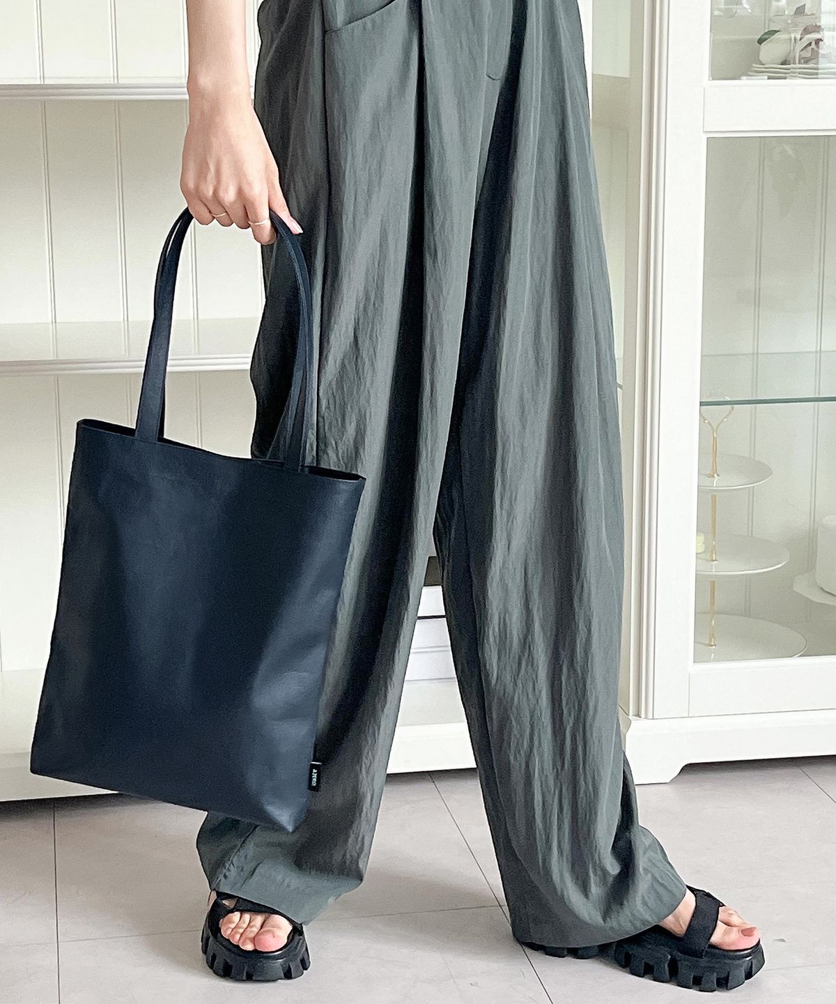 에이제로(AZERO) Shoulder Book Bag (Navy)