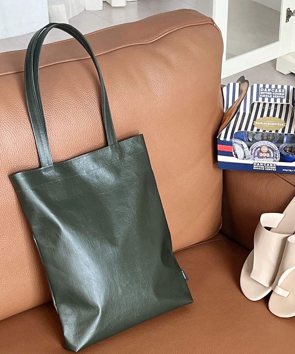 에이제로(AZERO) Shoulder Book Bag (Khaki)