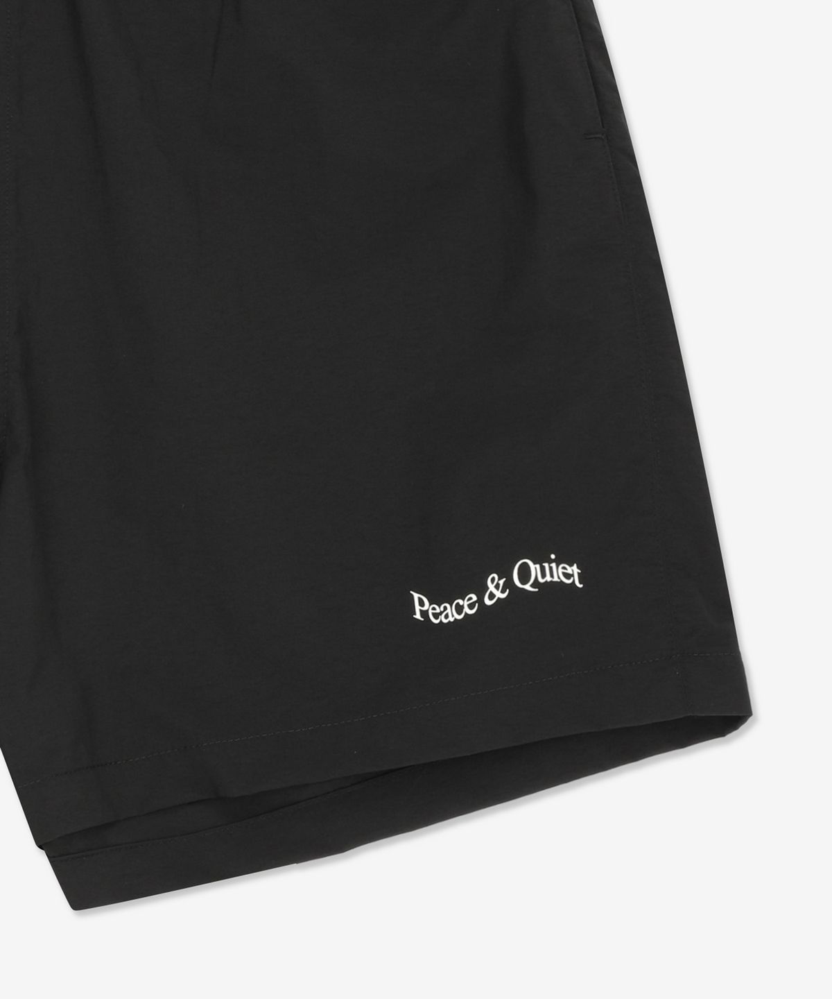 뮤지엄 오브 피스 앤 콰이엇(MUSEUM OF PEACE&QUIET) 워드마크 쇼츠 팬츠 - 블랙 / MOPQSS2319BLACK
