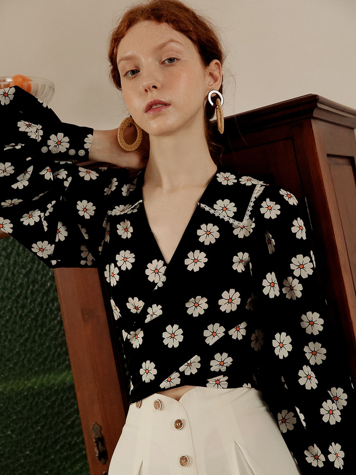 웬스데이딜라잇(WEDNESDAY DELIGHT) Navy belted blouse