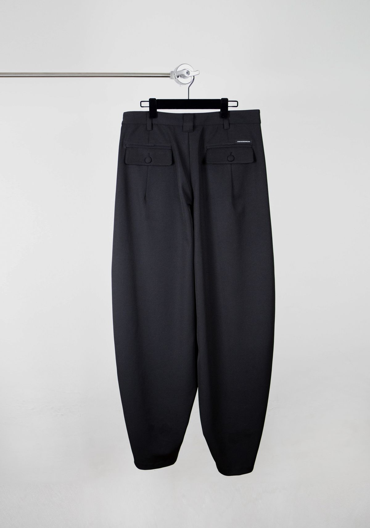 고저(GOZER) TWILL OVERSIZE PANTS
