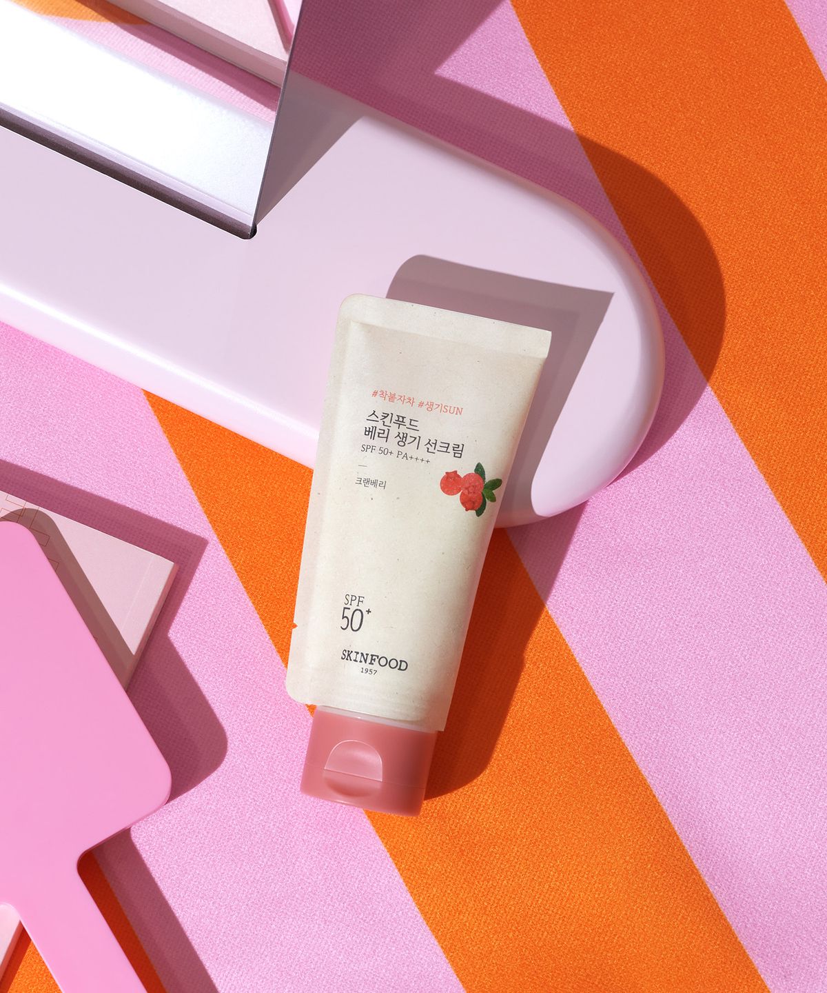 스킨푸드(SKINFOOD) 베리 생기 선크림 50ml SPF50+ PA++++