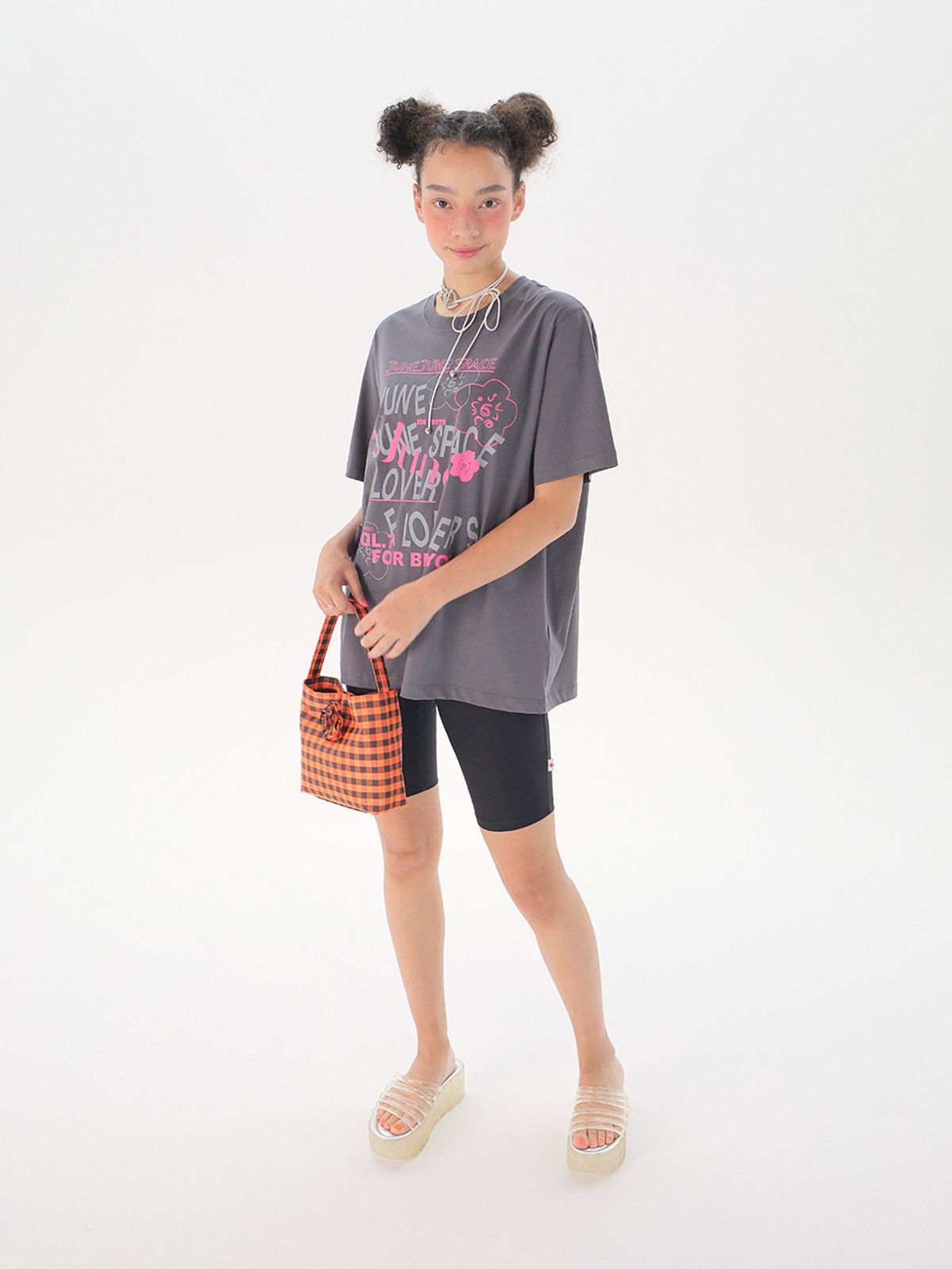 준준스페이스(JUNEJUNE SPACE) Lover Boxy T-shirts_Dark Grey(러버 박시 티셔츠_다크 그레이)